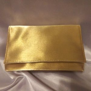3/$20 CLOSET CLOSING GOLD TRIANGULAR CLUTCH PURSE